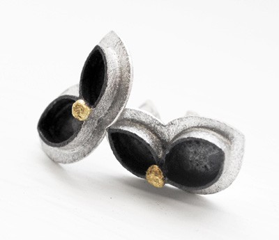 Texturized Oxidized Sterling Silver Earrings. 18kt Gold. Black And White. Post. Folium Earrings. Handmade By Maria Goti Joyas.